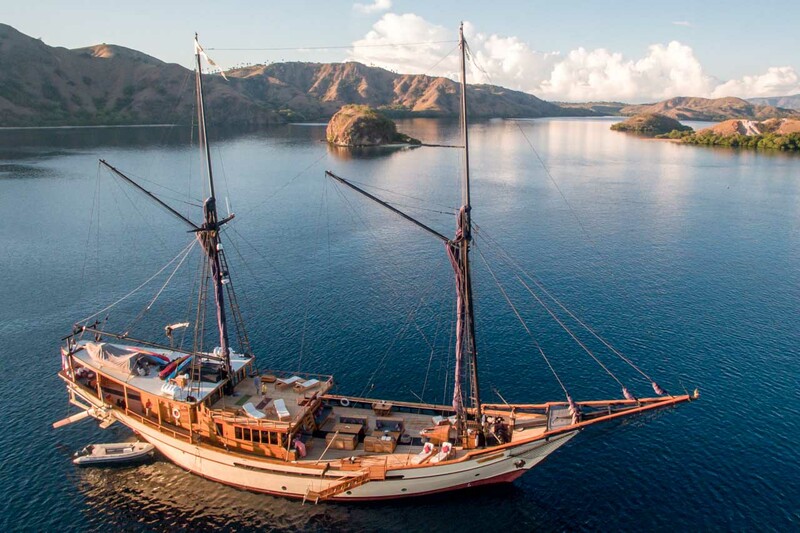 Authentic Phinisi yacht Silolona in Indonesia