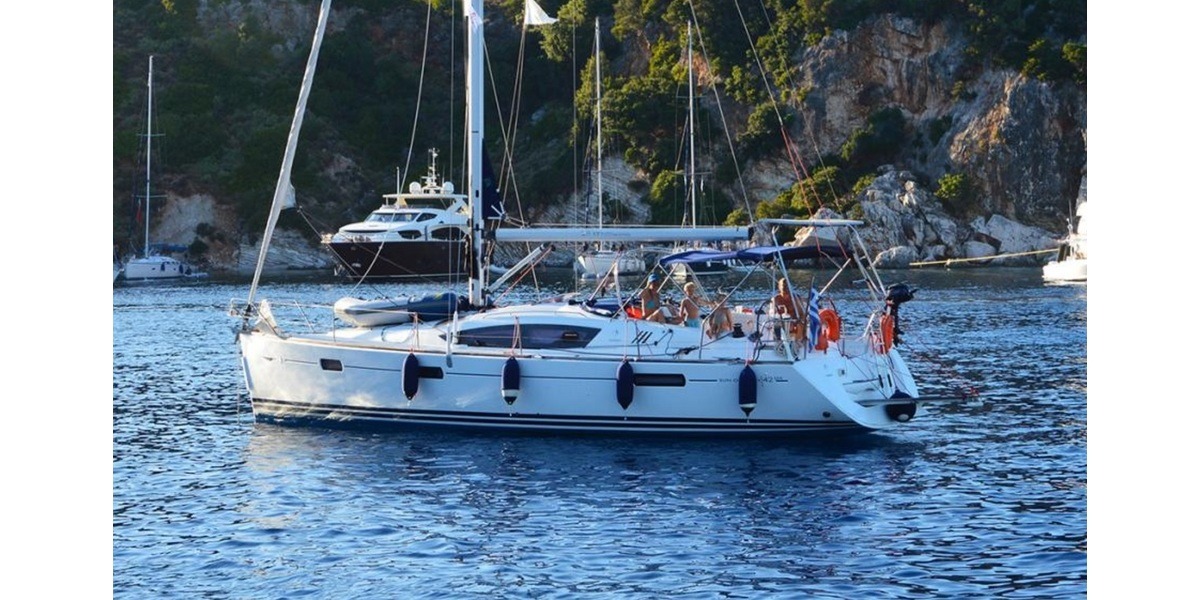 charter a yacht in lefkas