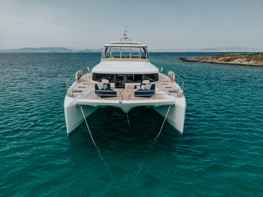 family catamaran charter in greece
